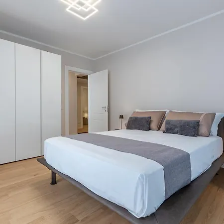 Guesthost - Design Flat In The Heart Of * Ferrara