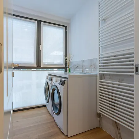 Appartamento Guesthost - Design Flat In The Heart Of Ferrara
